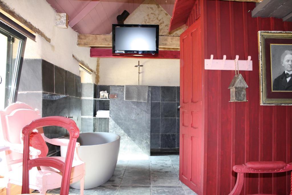 فندق Pléloفي  La Maison Des Lamour الغرفة الصورة